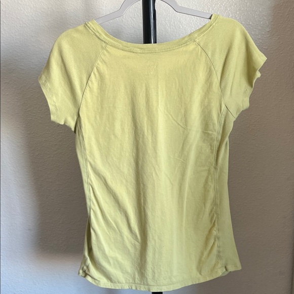 Nike Y2K Women's Soft Green Short Sleeve Top - Picture 4 of 4